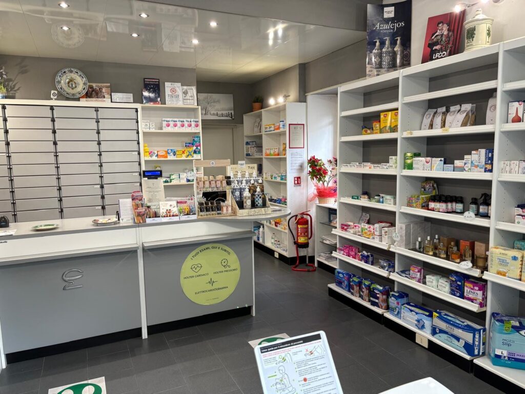 Farmacia rurale in vendita in Lombardia zona Oltrepò Pavese